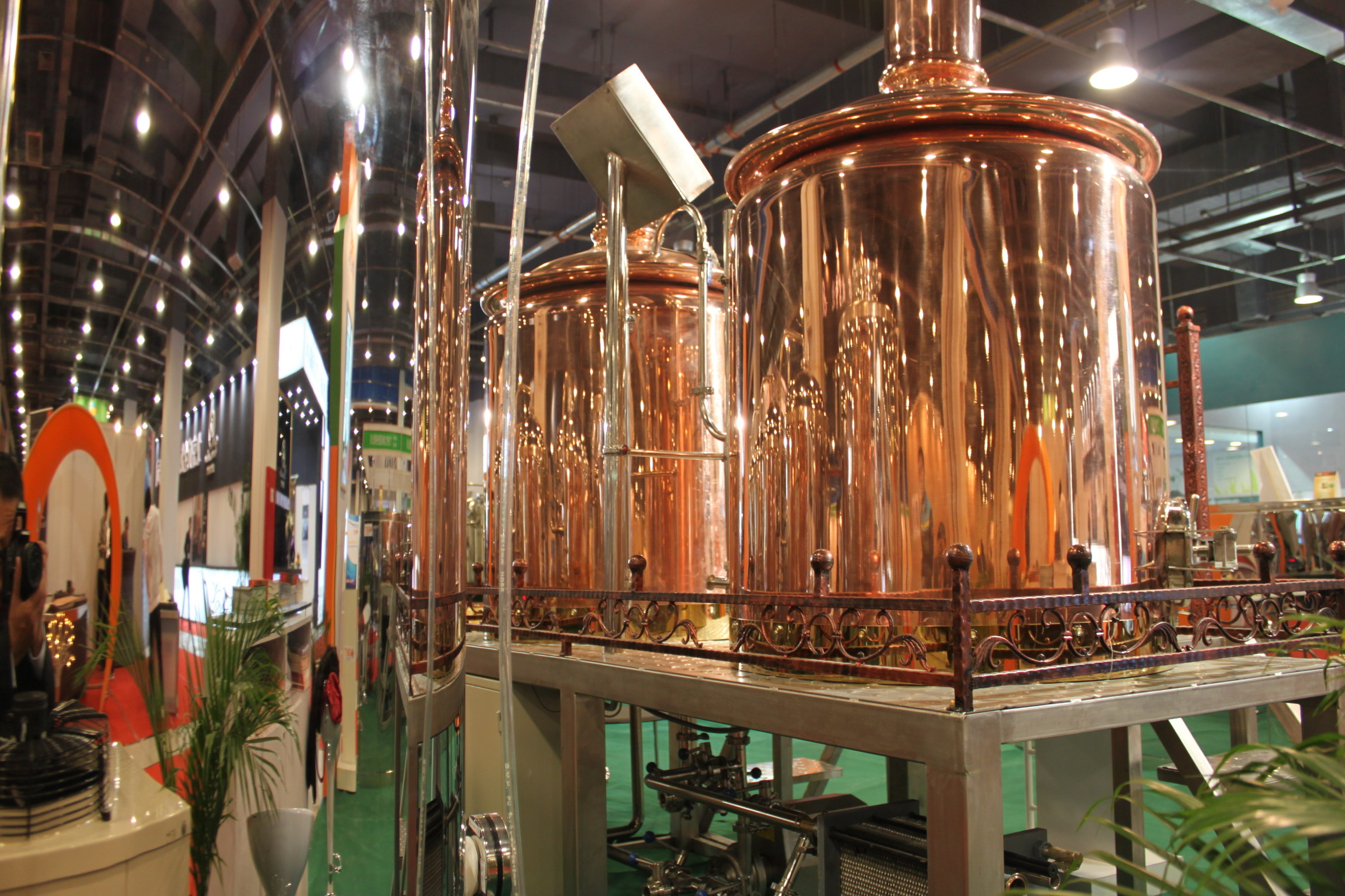 Semi Auto Steam Copper Brewing Equipment , 500L Microbrewery Machine for sale