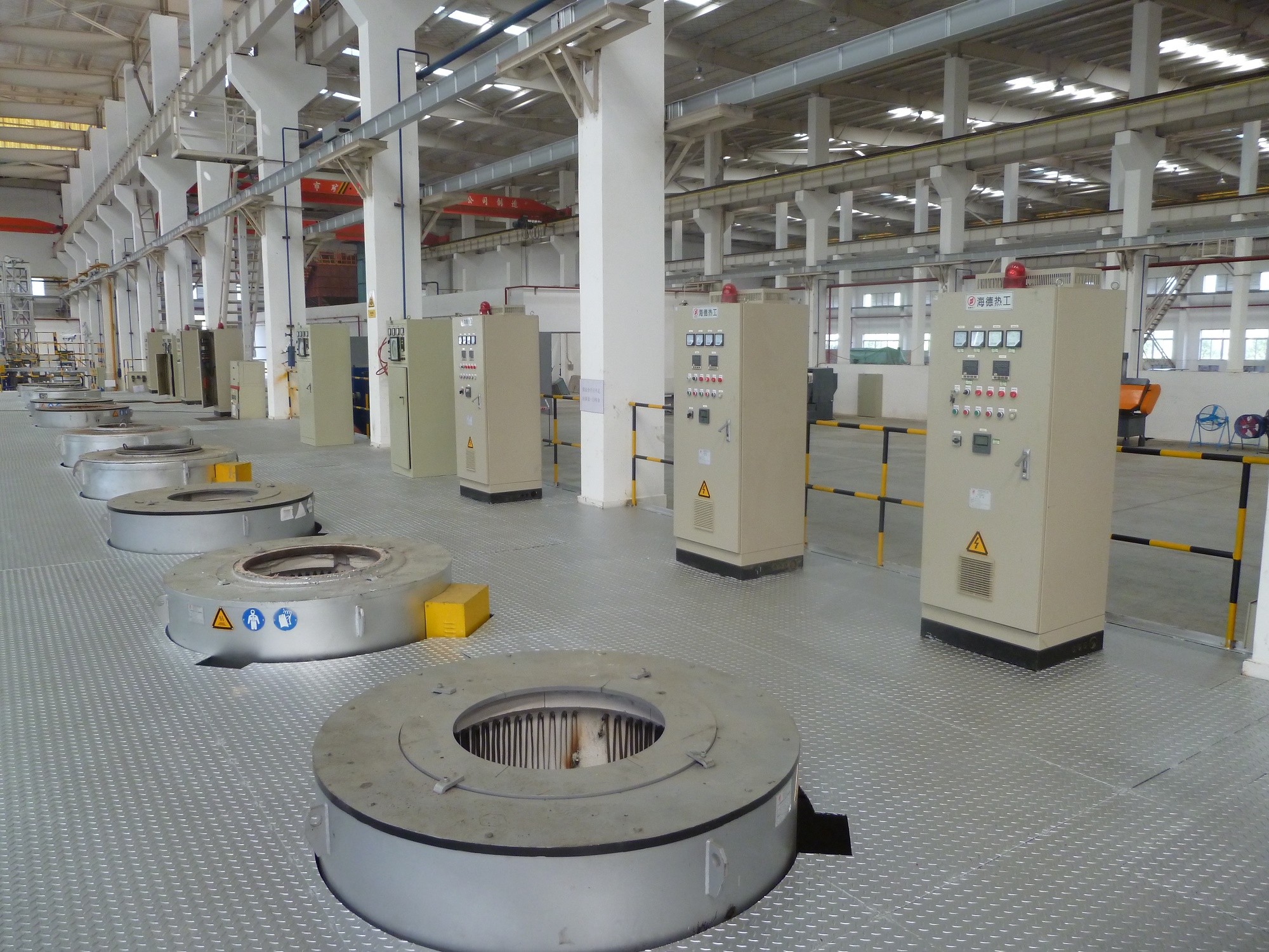 Buy cheap Oil Fired Holding Furnace Aluminum Melting Machine Oil Fired 880mm 0.7mpa product