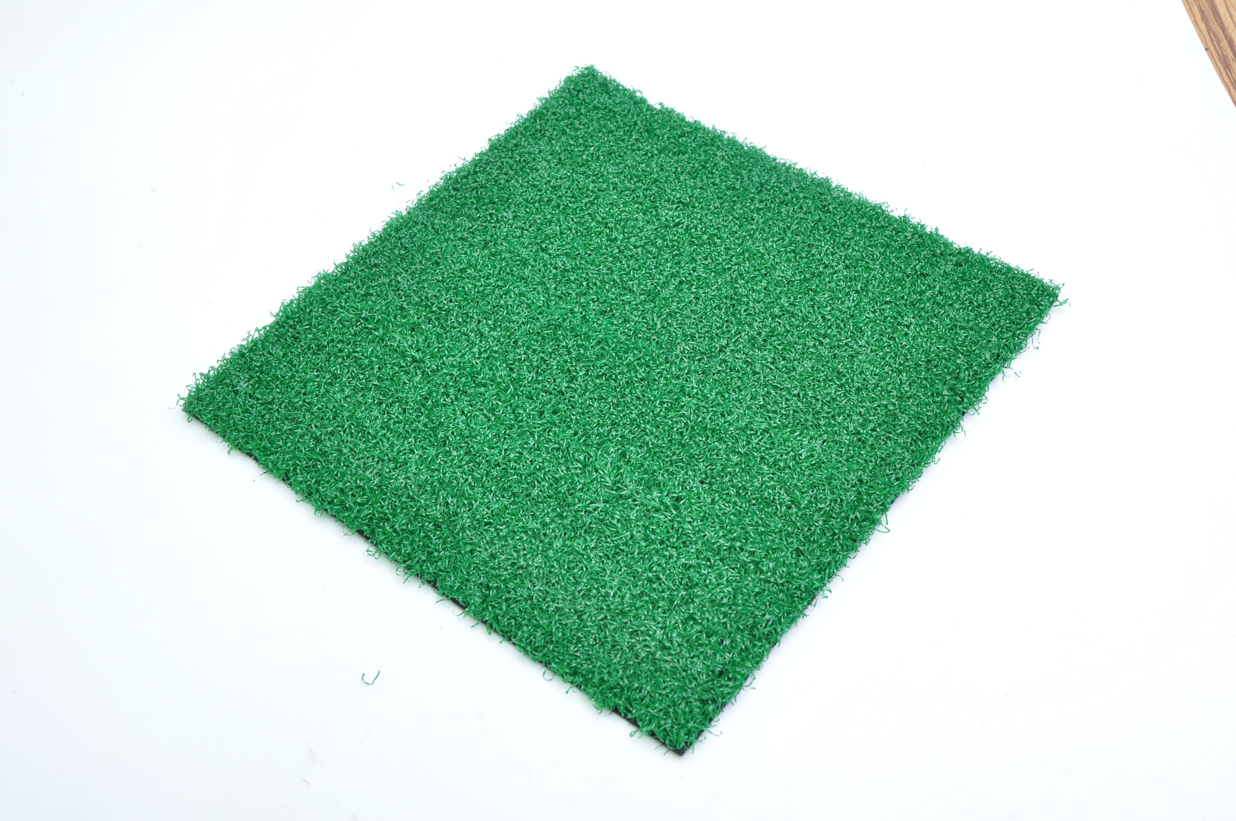 Buy cheap Comfortable Green Golf Artificial Turf / Realistic  Fake Golf Grass product