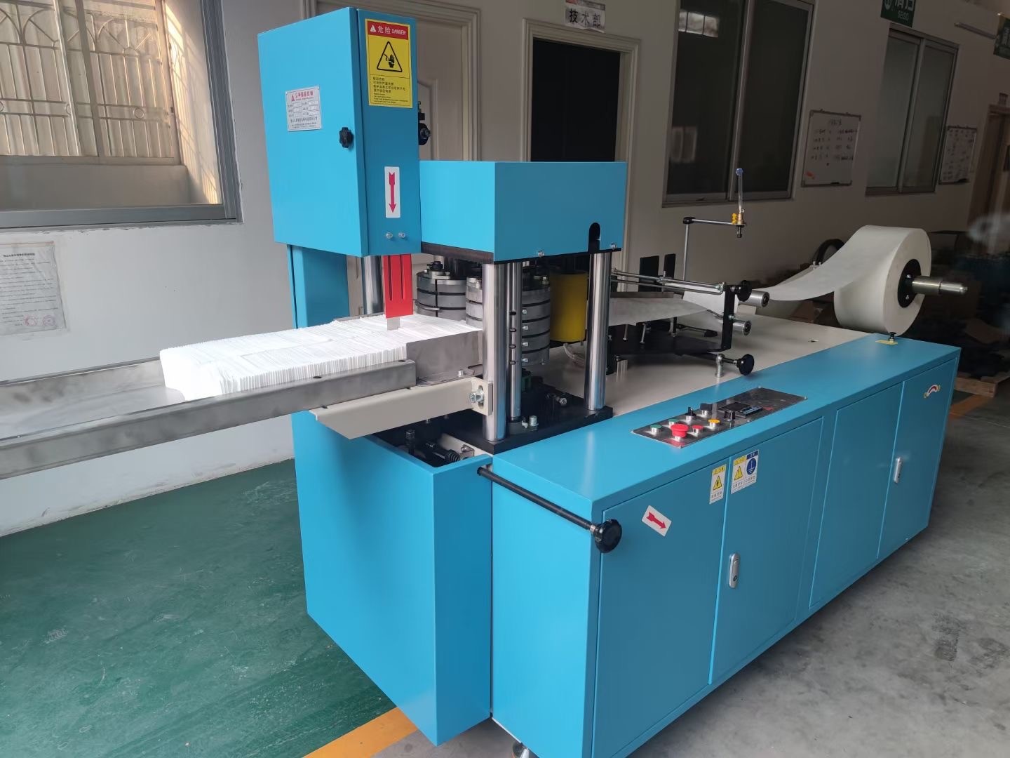 PLC Controller High Speed 1/16 Folding Napkin Paper Machine 2-3 Colors 4.5KW for sale