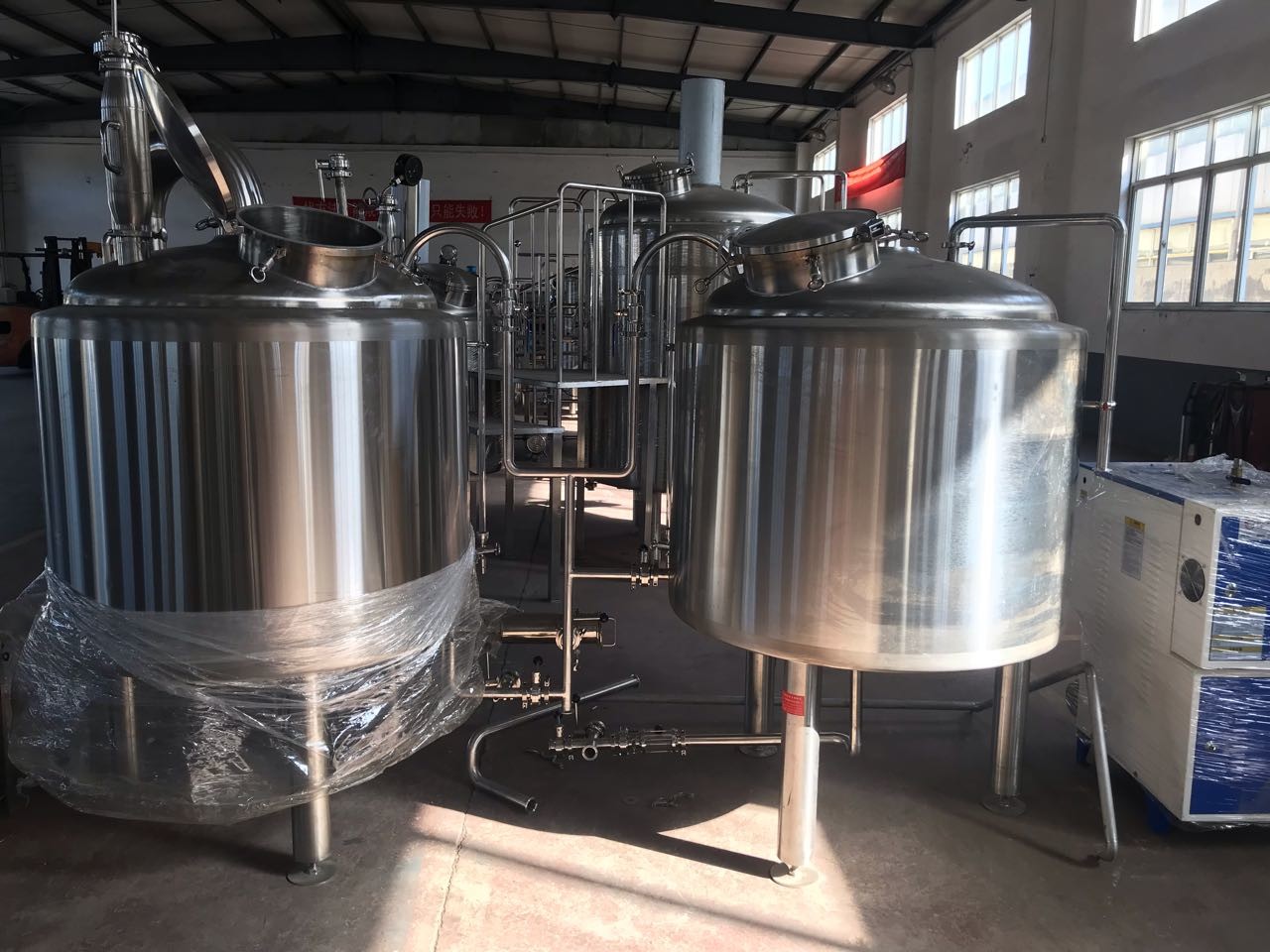 500L 1000L Craft Small Microbrewery Equipment , Beer Micro Brewing Systems for sale