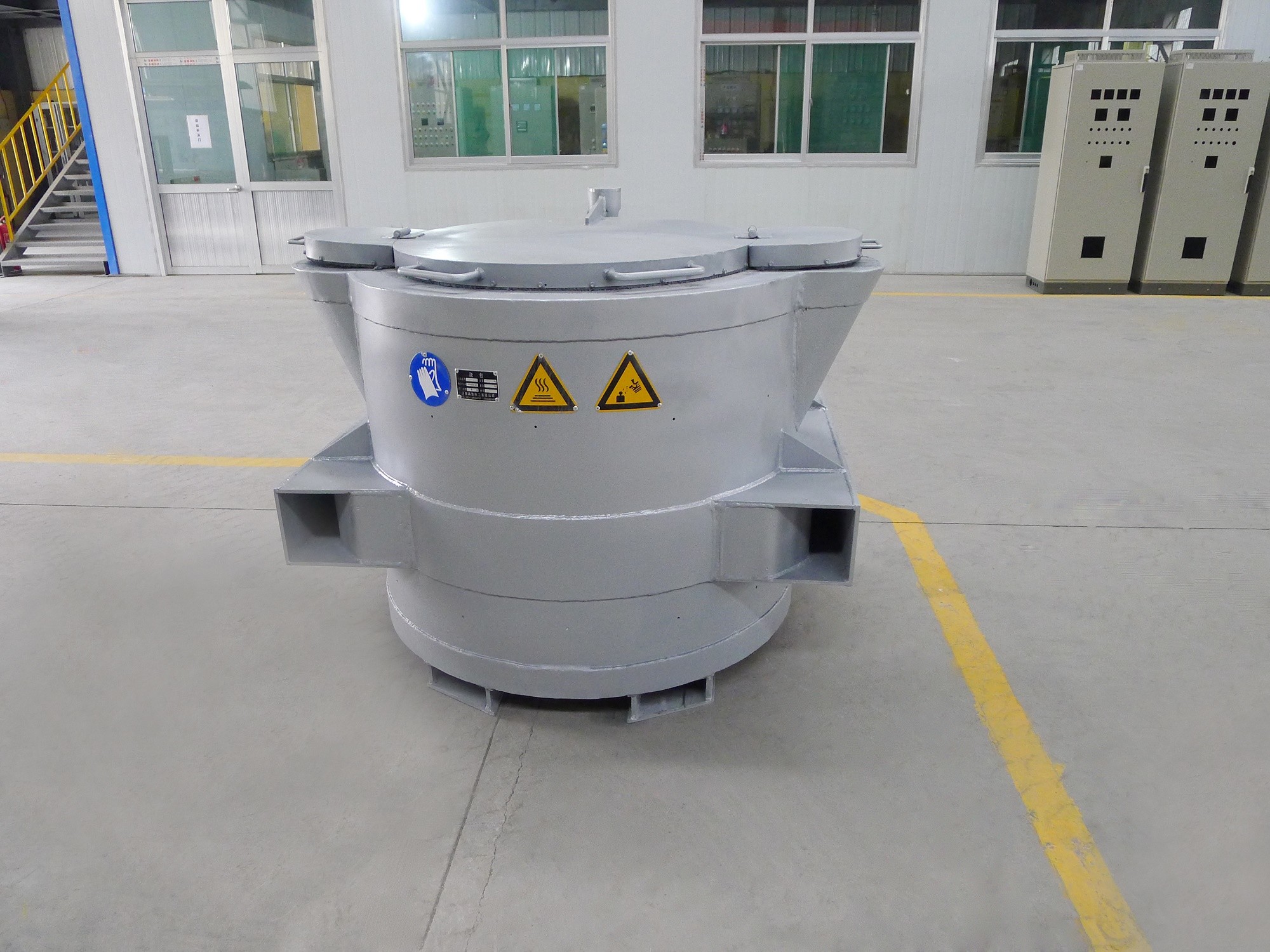 Buy cheap Grey Forklift 500KG Capacity Ladle Arc Furnace Process For Die Casting product