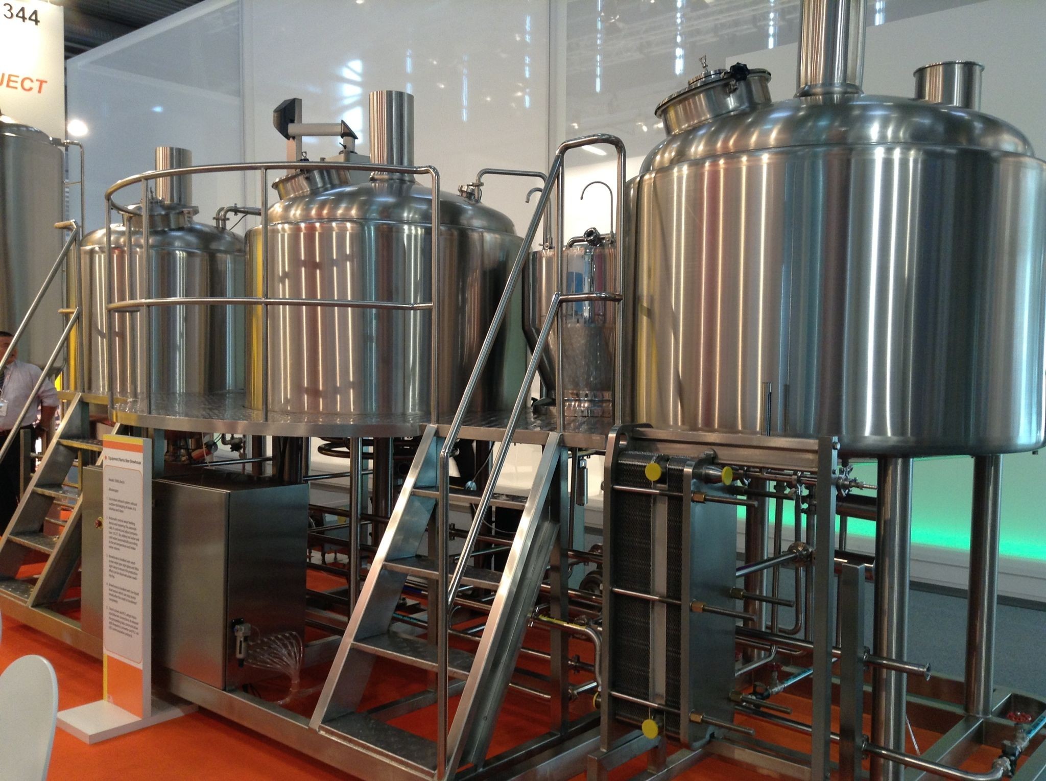 Semi Automatic 500L Small Microbrewery Machine For Brewpub Or Restaurant for sale