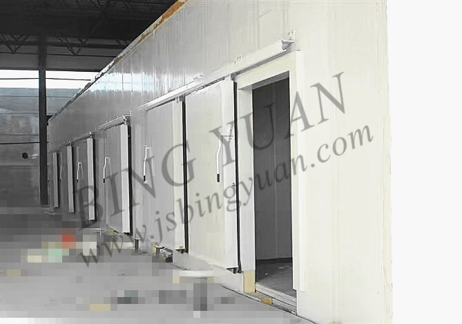 3.1KW 0.8mm Solar Power Containerized Cold Room , Modular Cold Storage