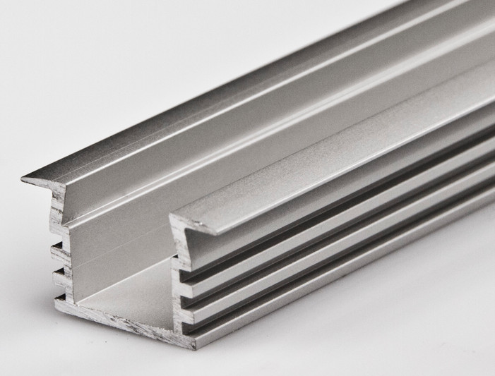 Buy cheap Customized Aluminum Extrusion Bar With Electrophoretic Coating product