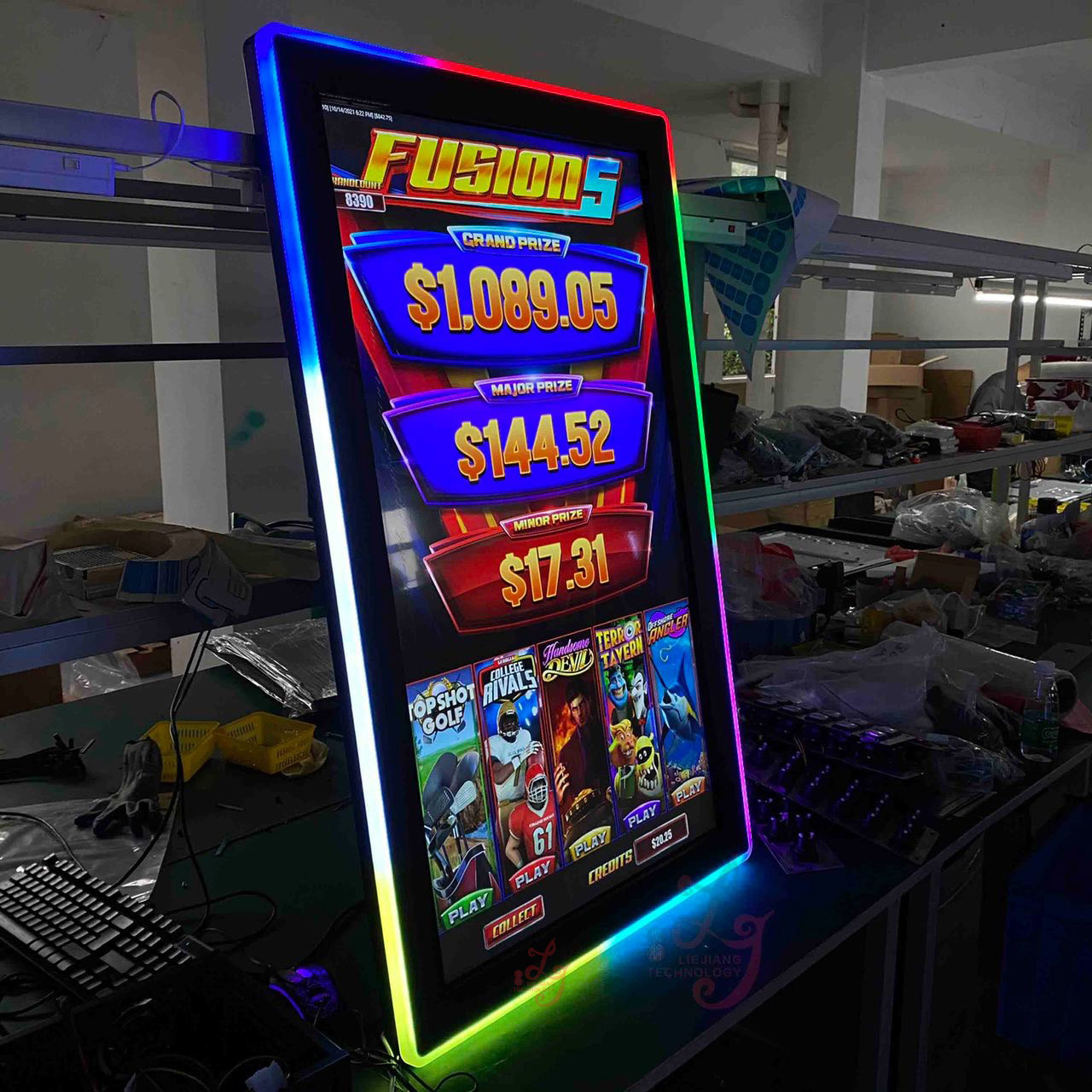 China 55 Inch 3M RS232 IR Mega Link Slot Gaming Machines Touch Screen Monitor for sale