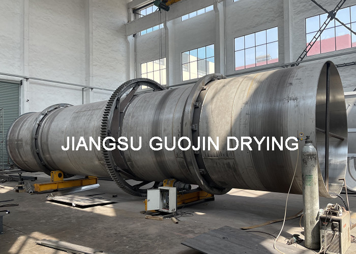 20M Length Rotary Drum Dryer 1000kg/H Treated Amount For Ore Drying