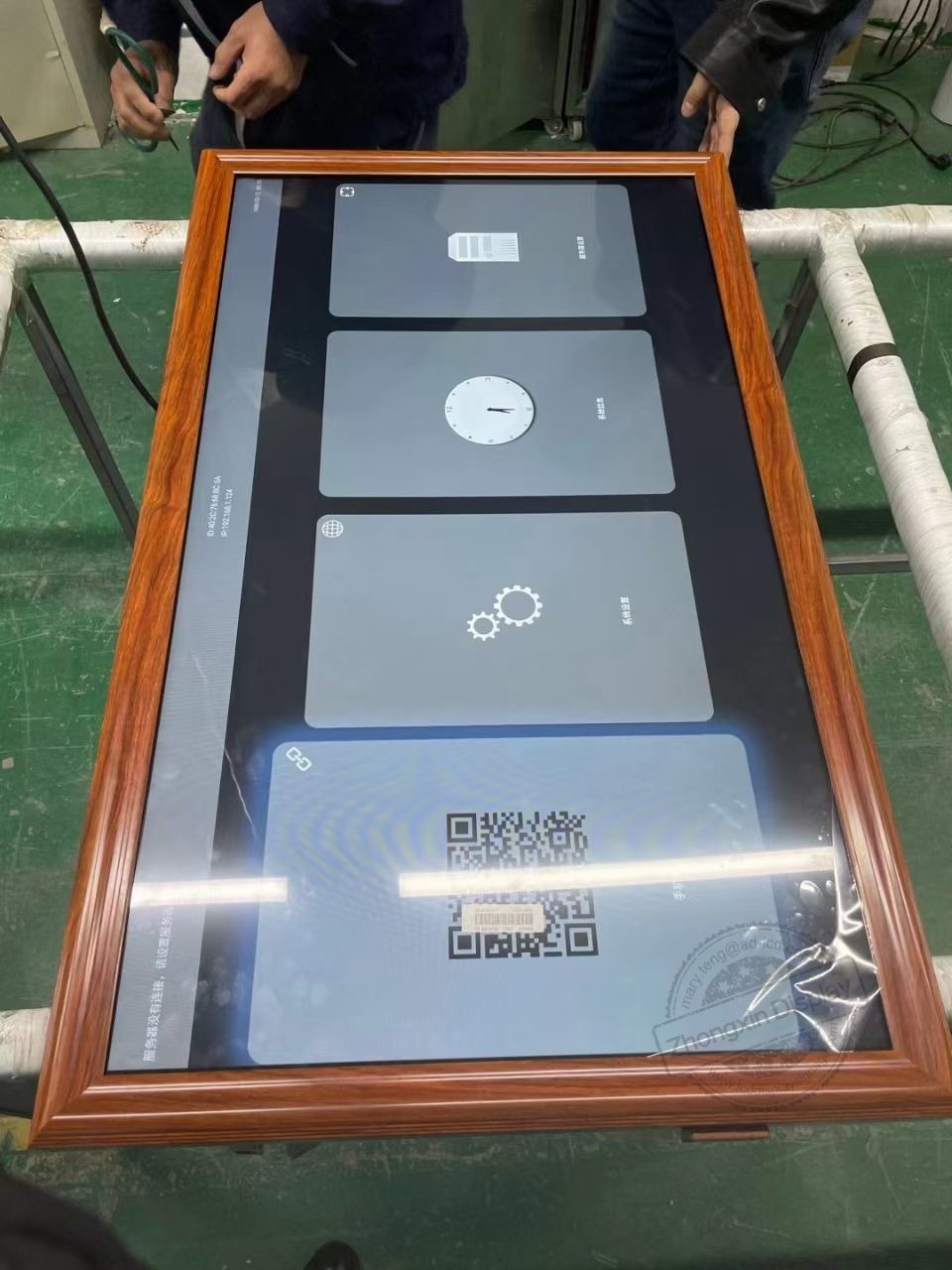 50inch Resolution Wood Art Lcd Picture Frame With Wide Viewing Angle And HDMI/VGA/USB Connectivity