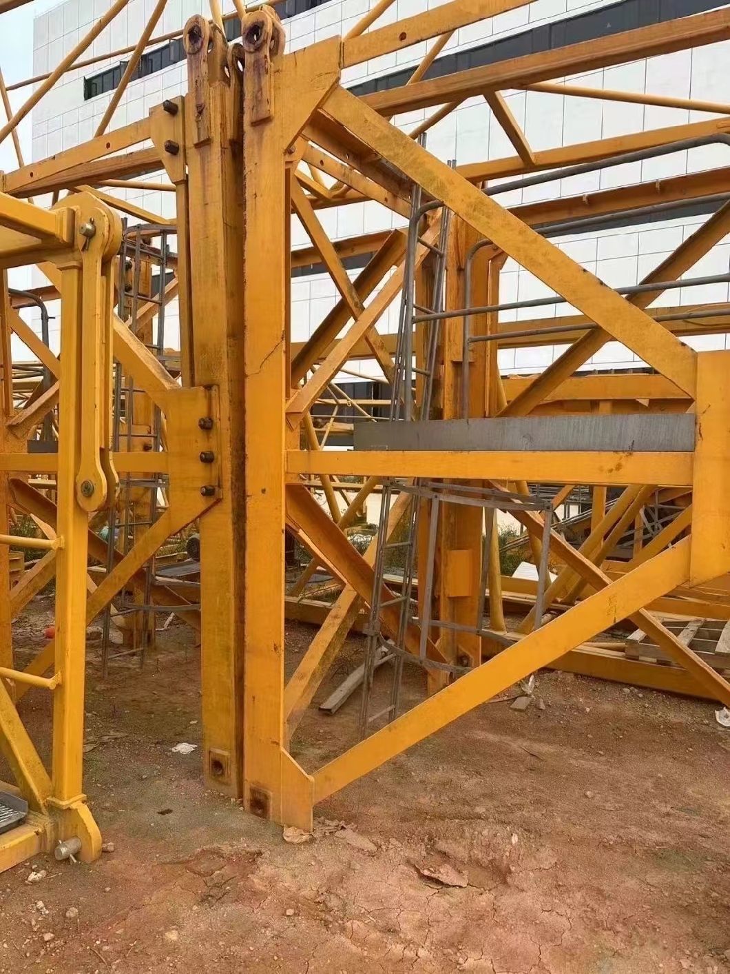 19 Zoomlion Tower Cranes Sold 7020-12 Terminal Lifting up to 12 Tons