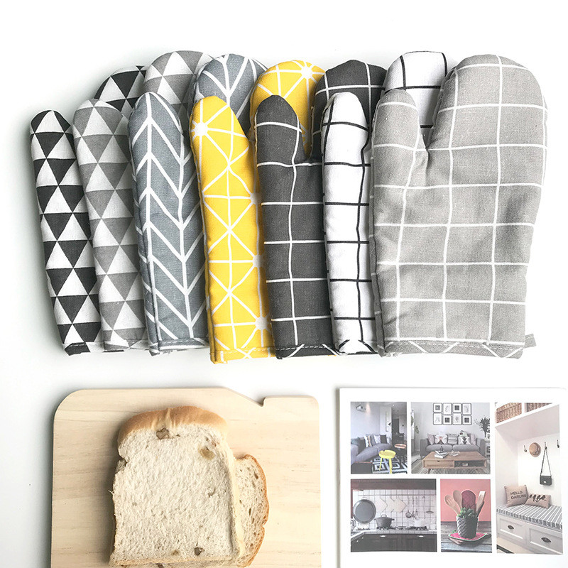 Anti Scalding Microwave Kitchen Baking Tools High Temperature Gloves