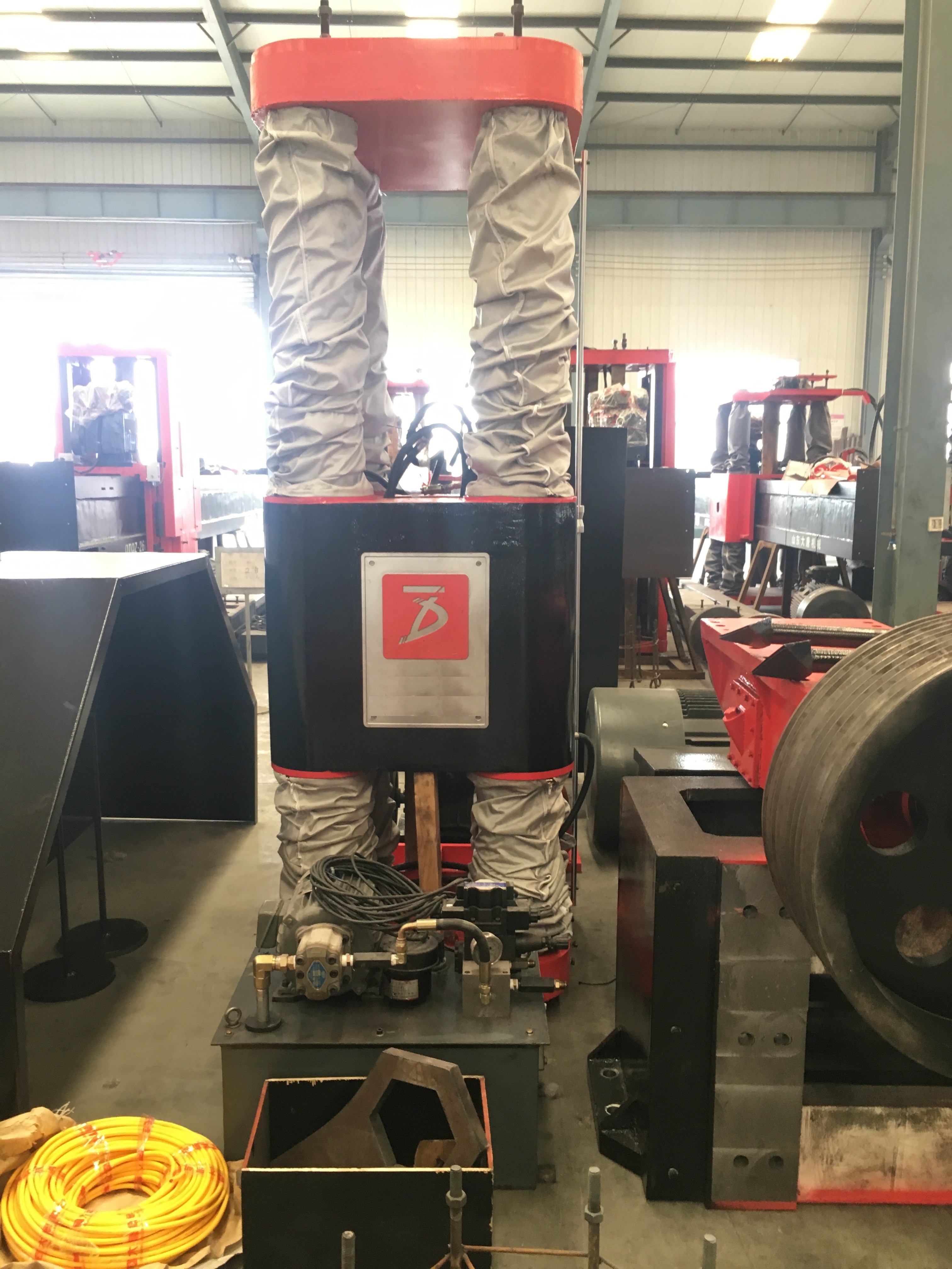 Single Arm Column Block Cutting Machine