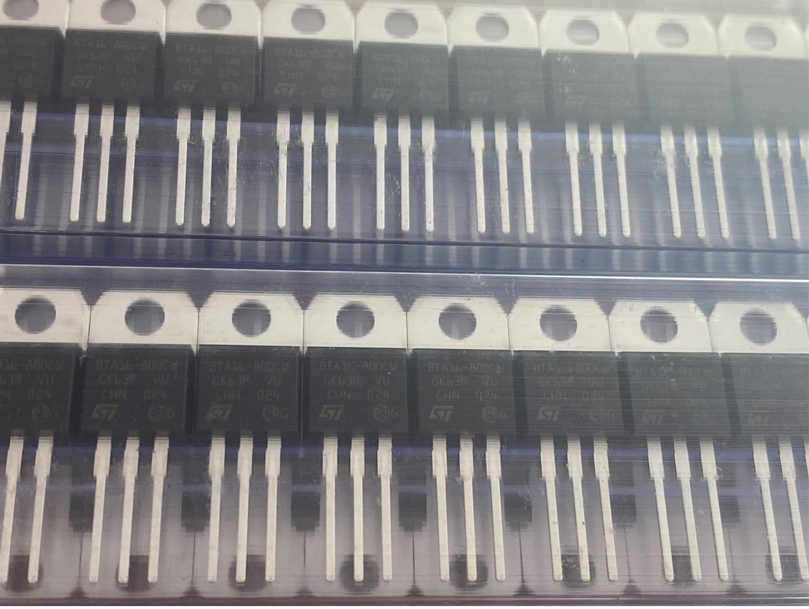 BTA16-800CW BTA16 TRIAC Thyristor 800V 16A Discrete Semiconductors