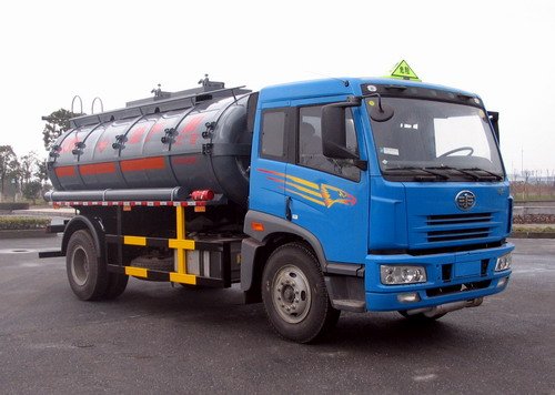 24700L FAW 4X2 Liquid chemical Tank Truck National III BF6M1013-26E3/203