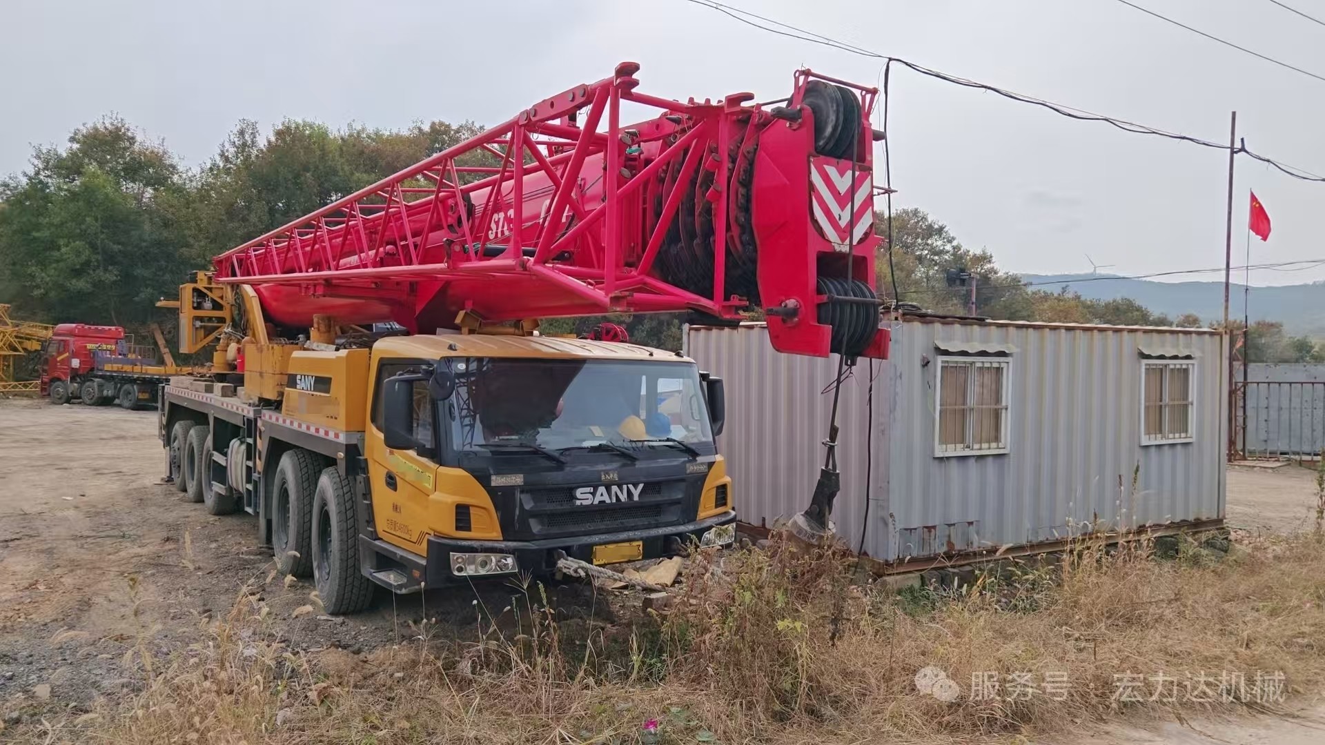 100 Tons Mobile Truck Crane with High Operating Efficiency and 73.2 Meters Max Working Height