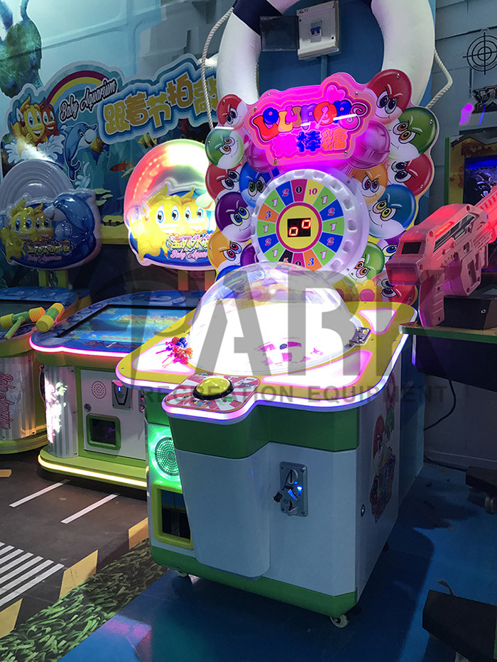 Attractive Crane Game Machine / Coin Operated Candy Machine