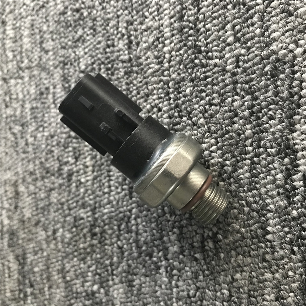 Excavator Oil Pressure Sensor 4076930-3488 6D102 For Komatsu PC200-7/8