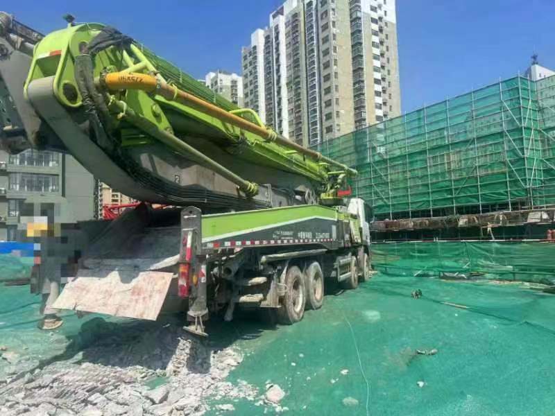 Cpbrothers Used The Heavy Equipment 2019 Zoomlion 56m in Mercedes-Benz Trucks