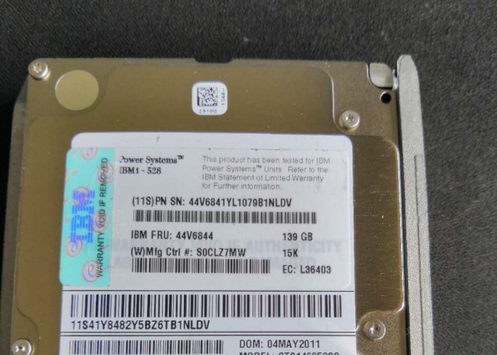 Compact Size Server Hard Disk 1888 44V6841 44V6844 139GB 2.5 SAS SFF AS400