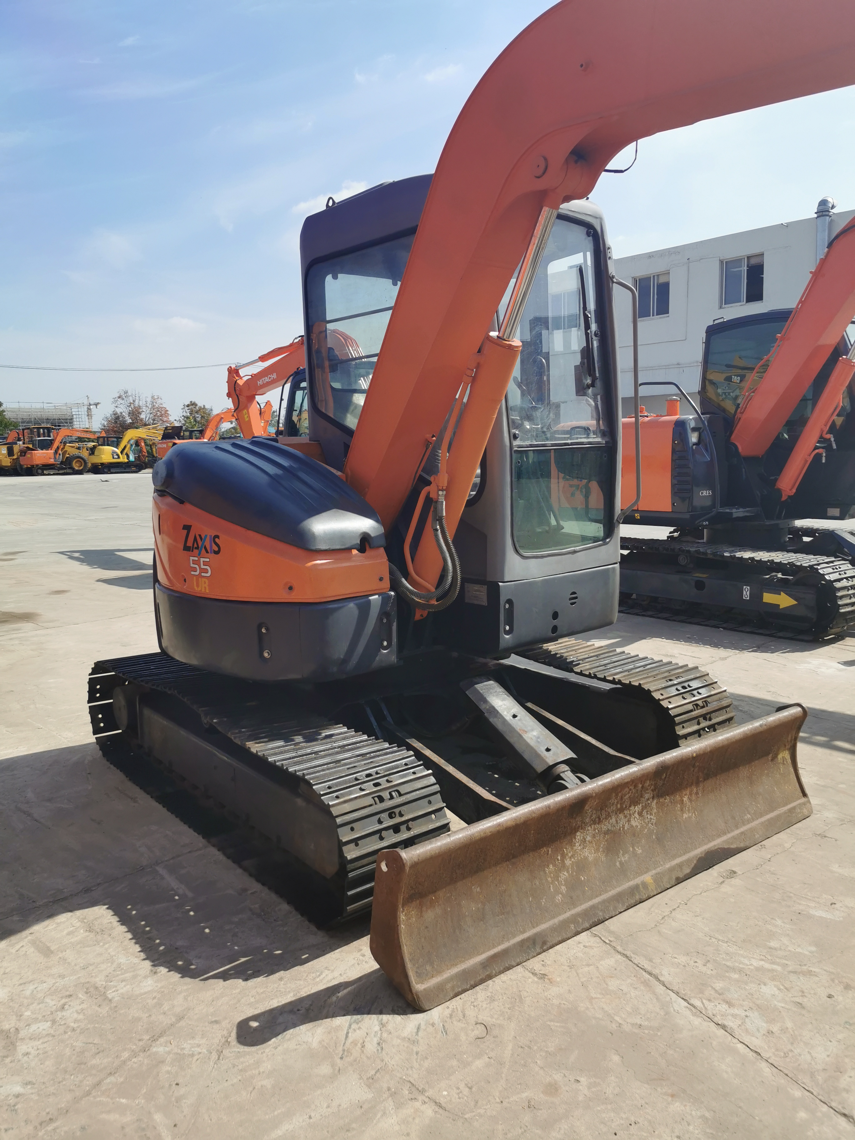 5ton Operating Weight Used Hitachi zx55 mini Crawler Excavator Original Hydraulic Pump