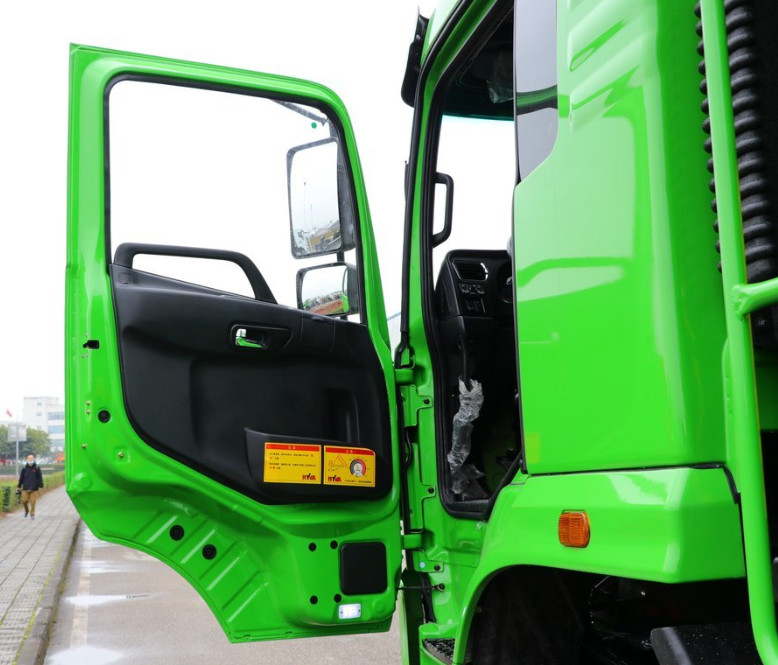 SAIC Hongyan Jiebao 180HP 240HP 4X2 Standard Version 4.2M 5.8M Dump Truck