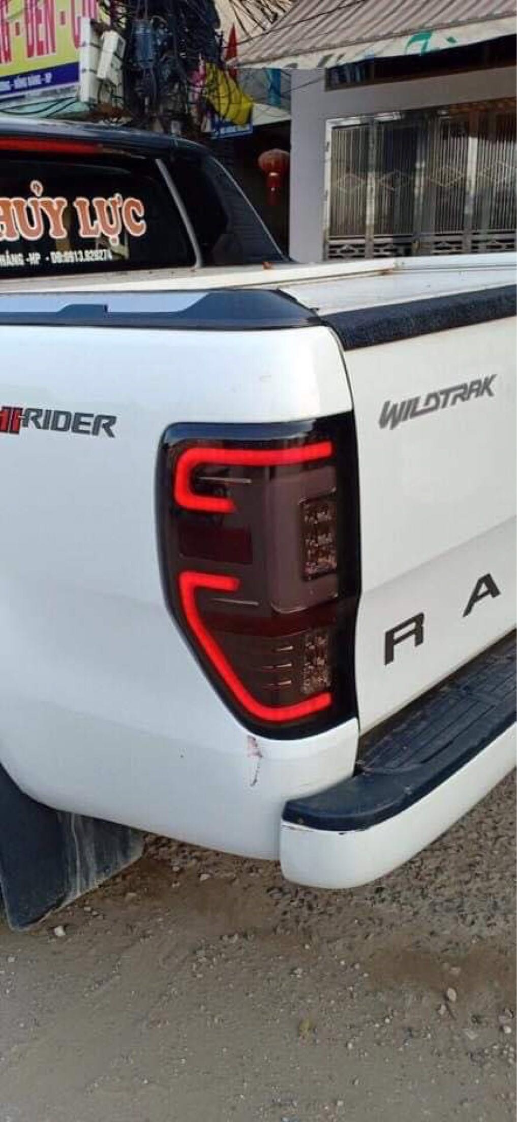 Automotive Parts Black LED Taillight For Ford Ranger 2012-2019