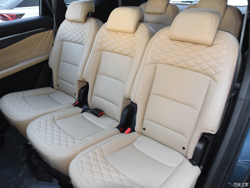 Diesel Or Gasoline Car Geely Geecy L 2.0T DCT Version Middle SUV 2.0T 218HP L4