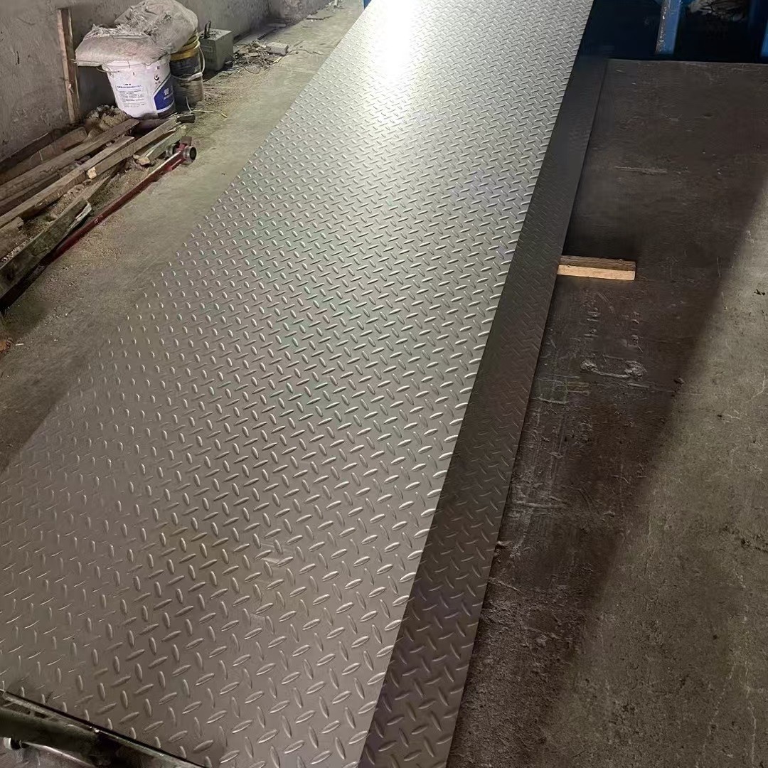 Anti Slip AISI Checker Plate Ss 304 Thickness 0.5 - 6.0mm