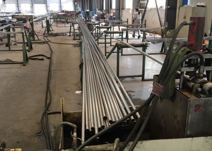 ASTM A335 Mild Steel Seamless MS Carbon Steel Pipe Zinc Coating