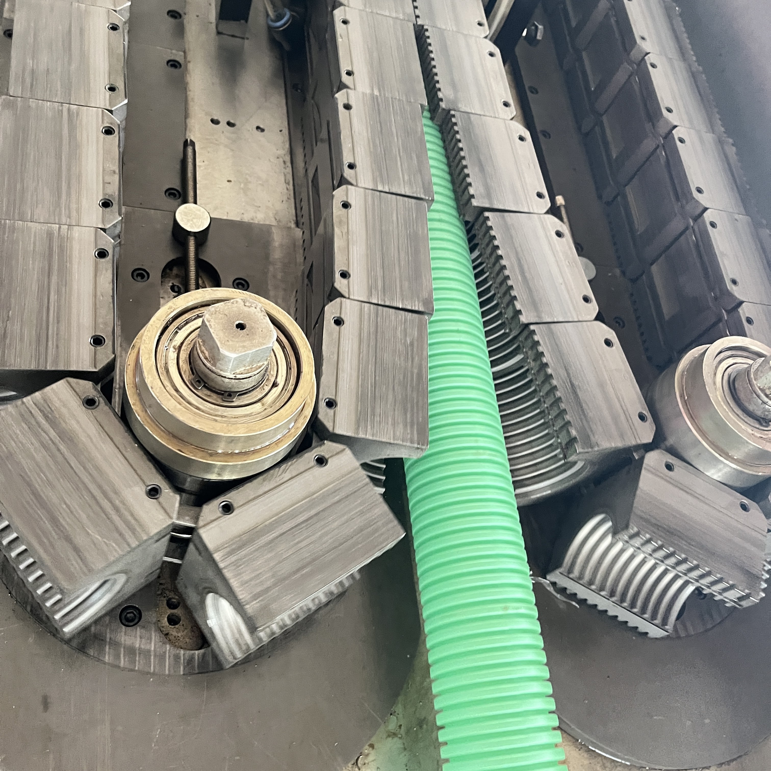 50-160mm HDPE Double Wall Corrugated Drain Pipe Machine Low Density Lightweight