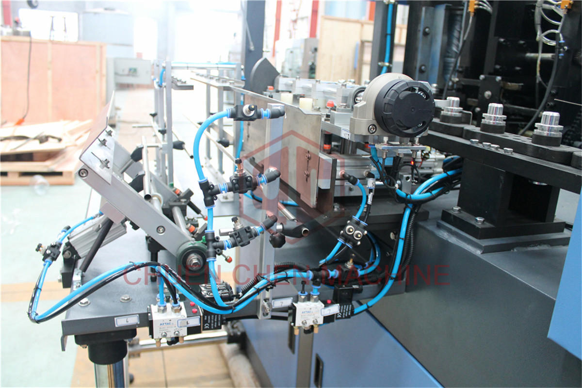 Volumetric PET Bottle Blow Molding Machine