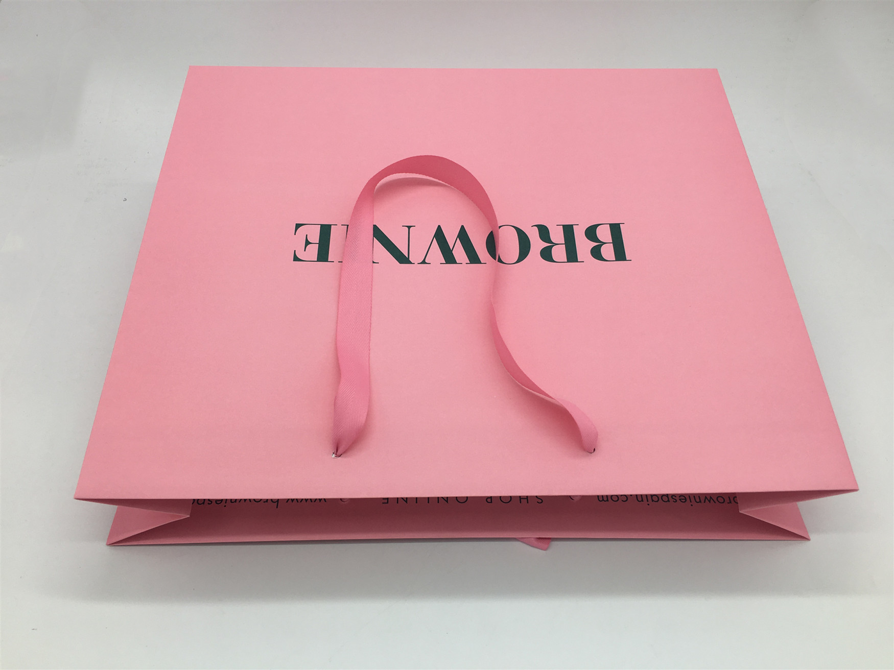 Foldable Recyclable Custom Printed Paper Bags With Handles 410x530x120 Mm