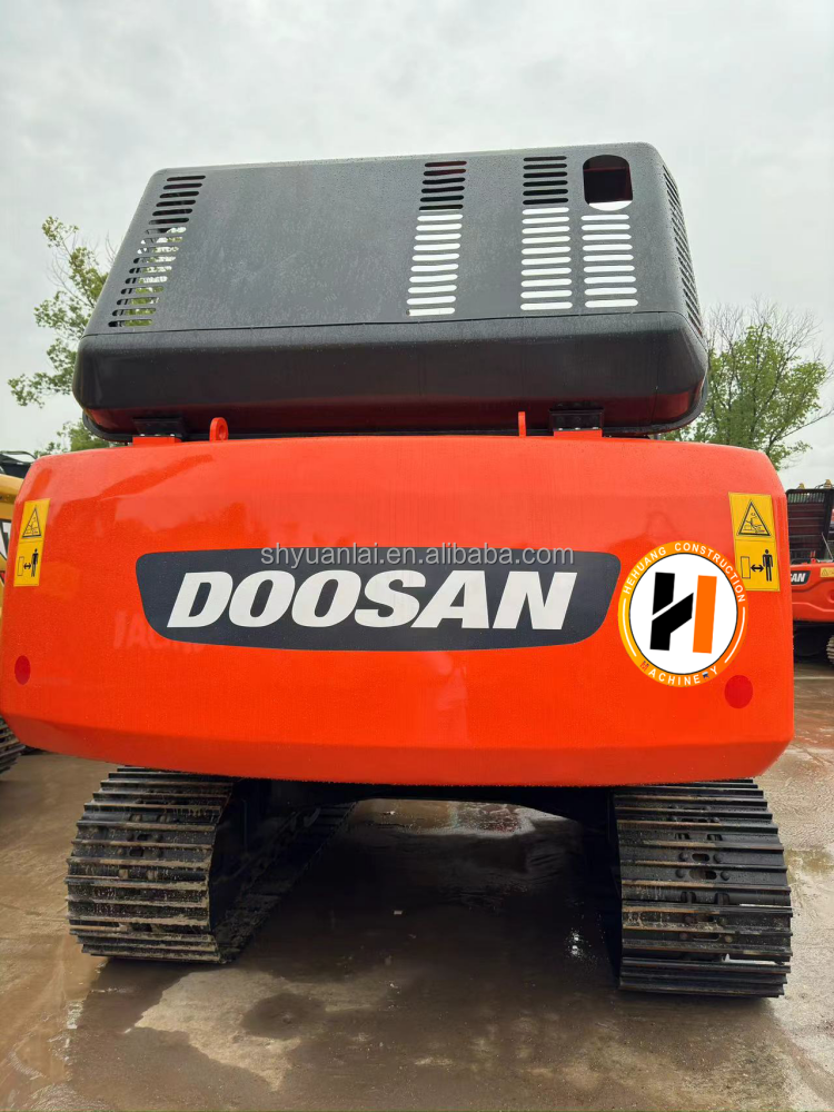 Used Doosan Excavator DH220 Super with High Slope Efficiency and Good Cab Sealing
