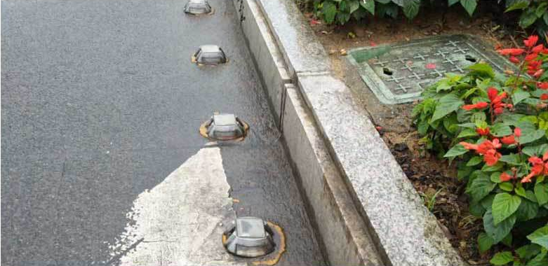 High Reflection Aluminum Road Marking Alloy Solar Power Road Stud For Road Safety