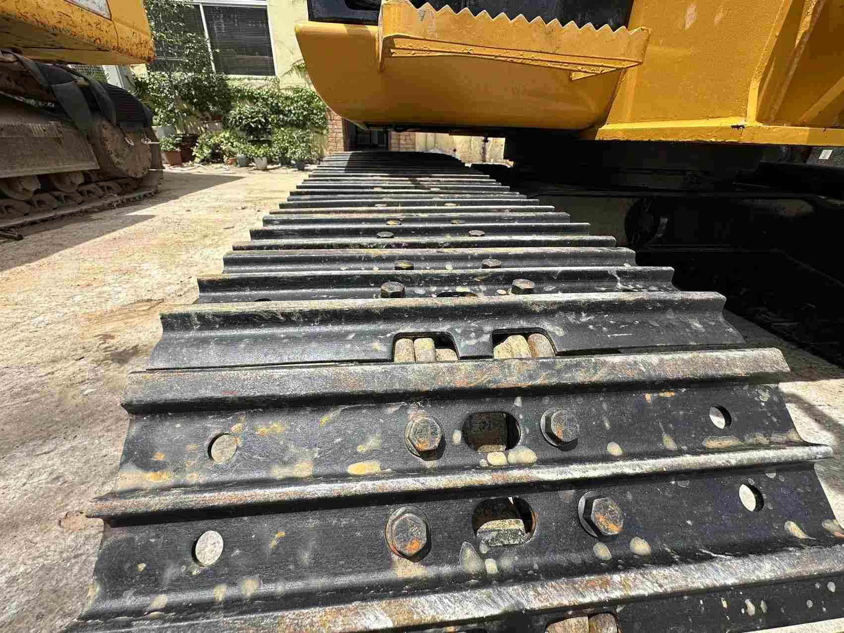 Cat 306E2 Excavator Track