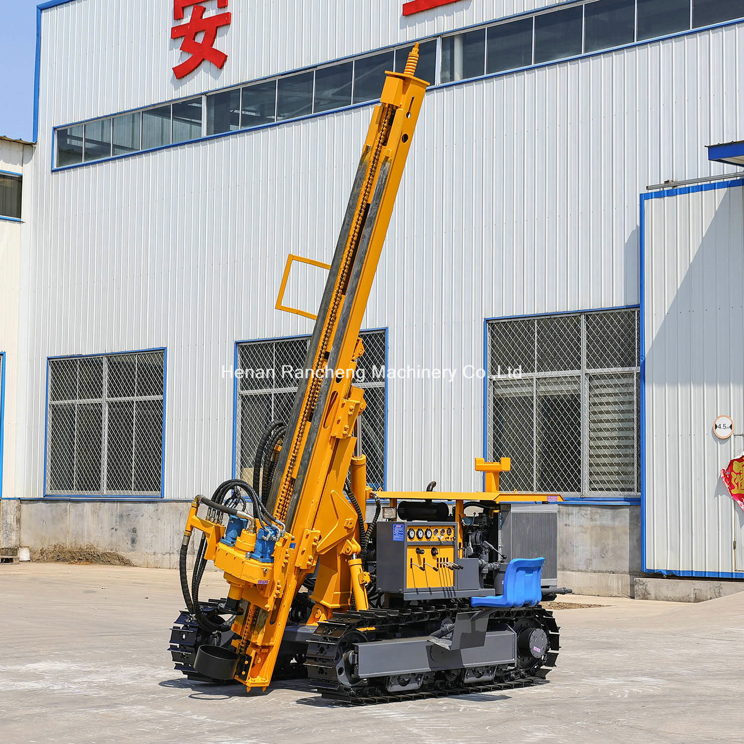 150m Bore Depth 90 - 200mm Bore Dia Solar Pile Driver 75KW Crawler Drilling Rig