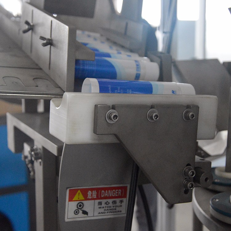 Fully Automatic Tube Filling Machine , Tube Sealing Machine High Filling Accuracy