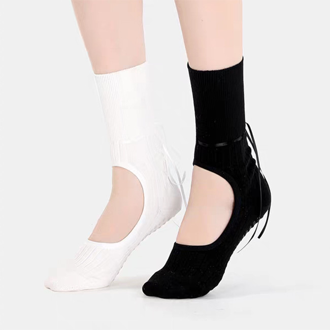 Straps Design Anti Slip With Open Instep Yoga Socks Women'S Pilates Crew Grip Socks