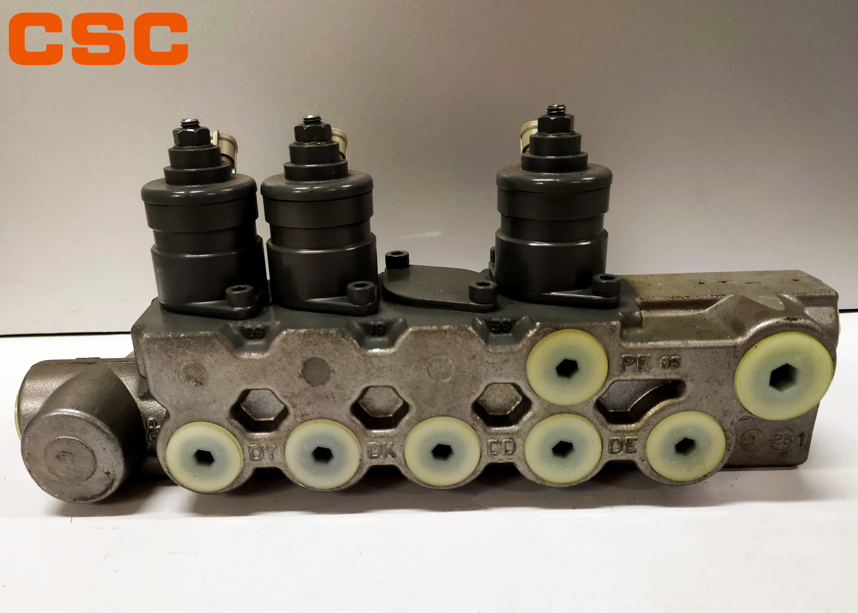 ZAX 200 Excavator Solenoid Valve Assy parts 4400477 4484903 9218274 9225626
