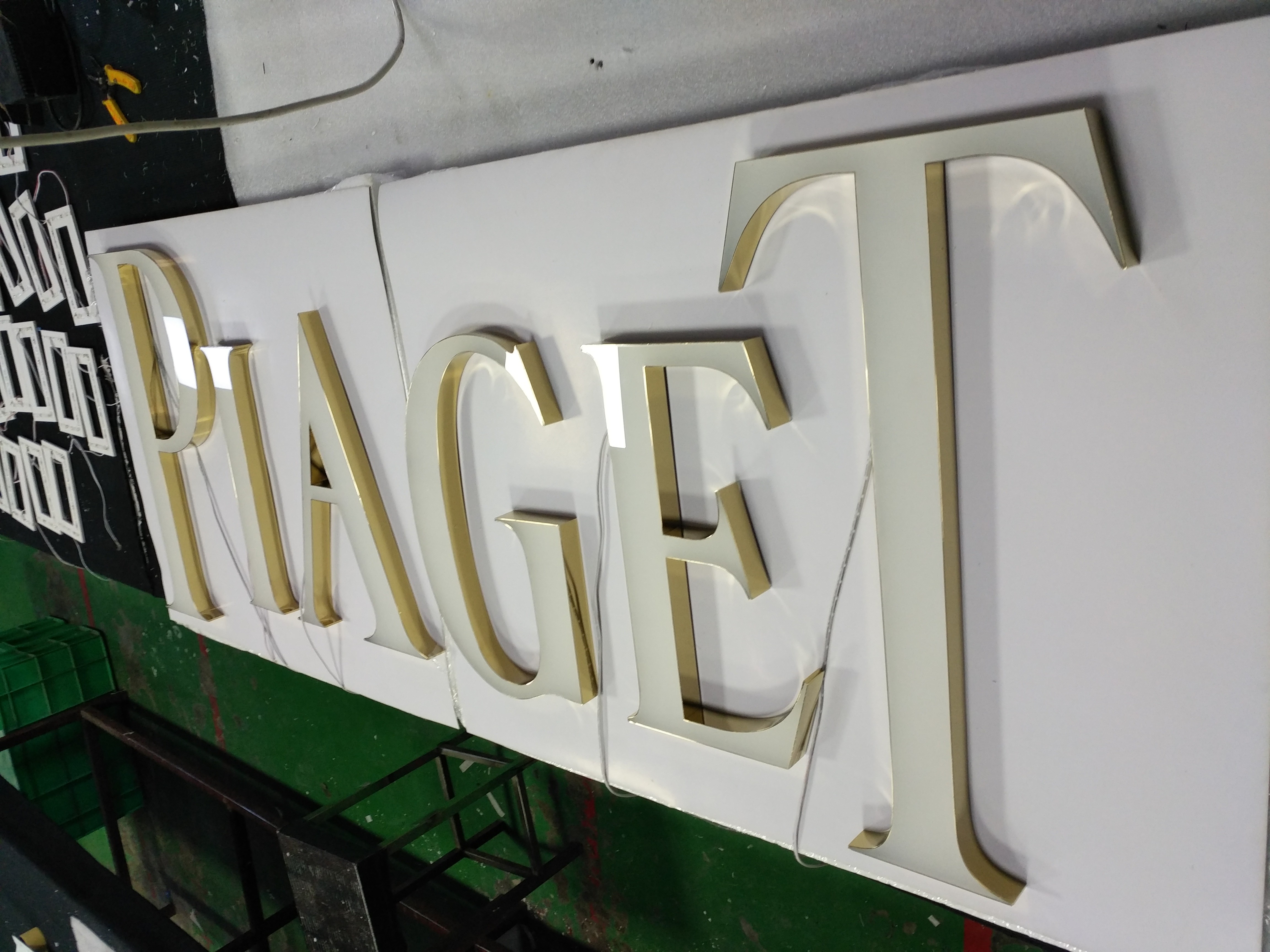 Stainless Steel Front Lit Channel Letter Sign For Mall / Memorable Signage