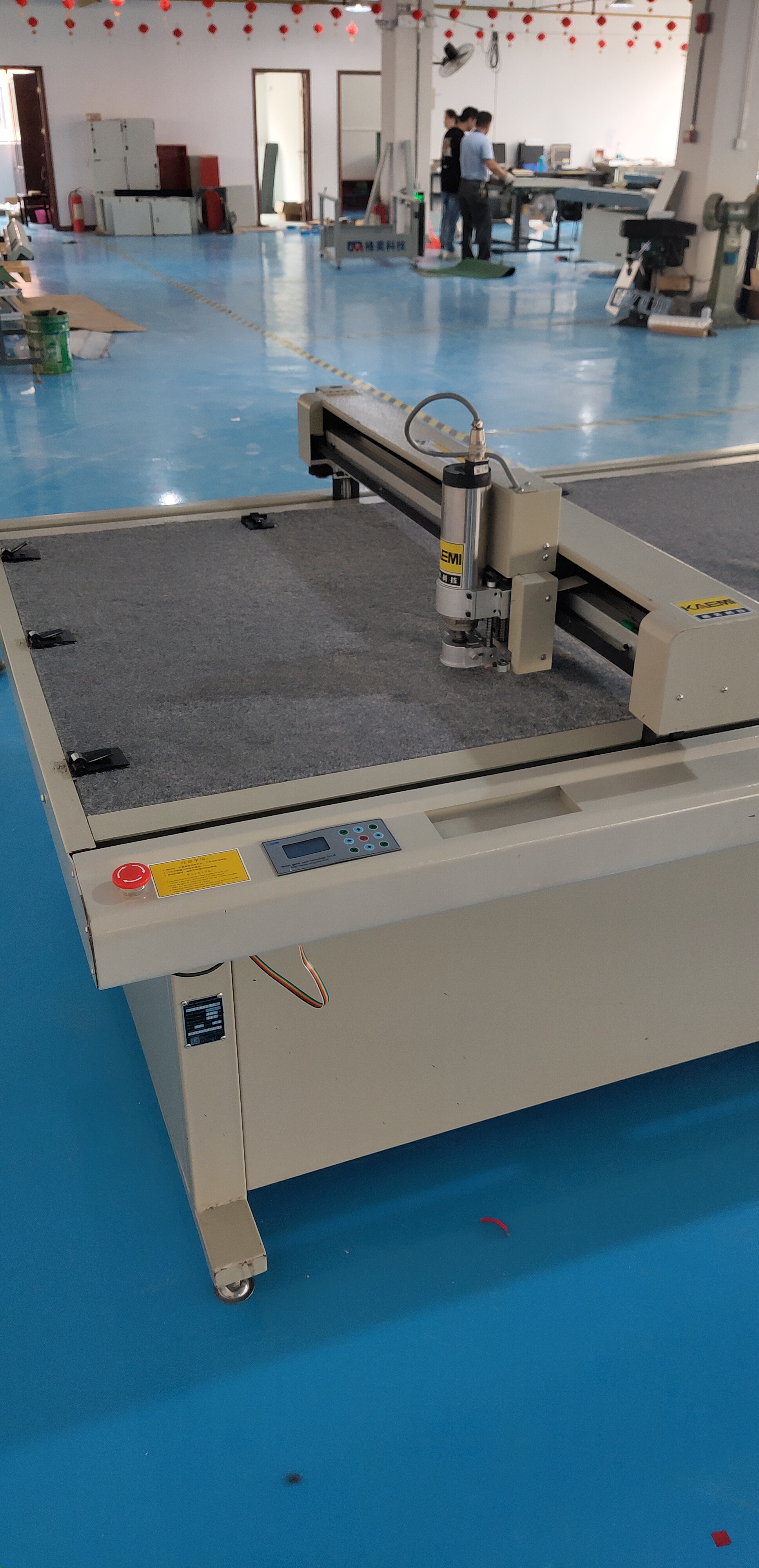 KAEMI 1509M2 Used Flatbed Garment Cutting Machine Template PVC Cutter