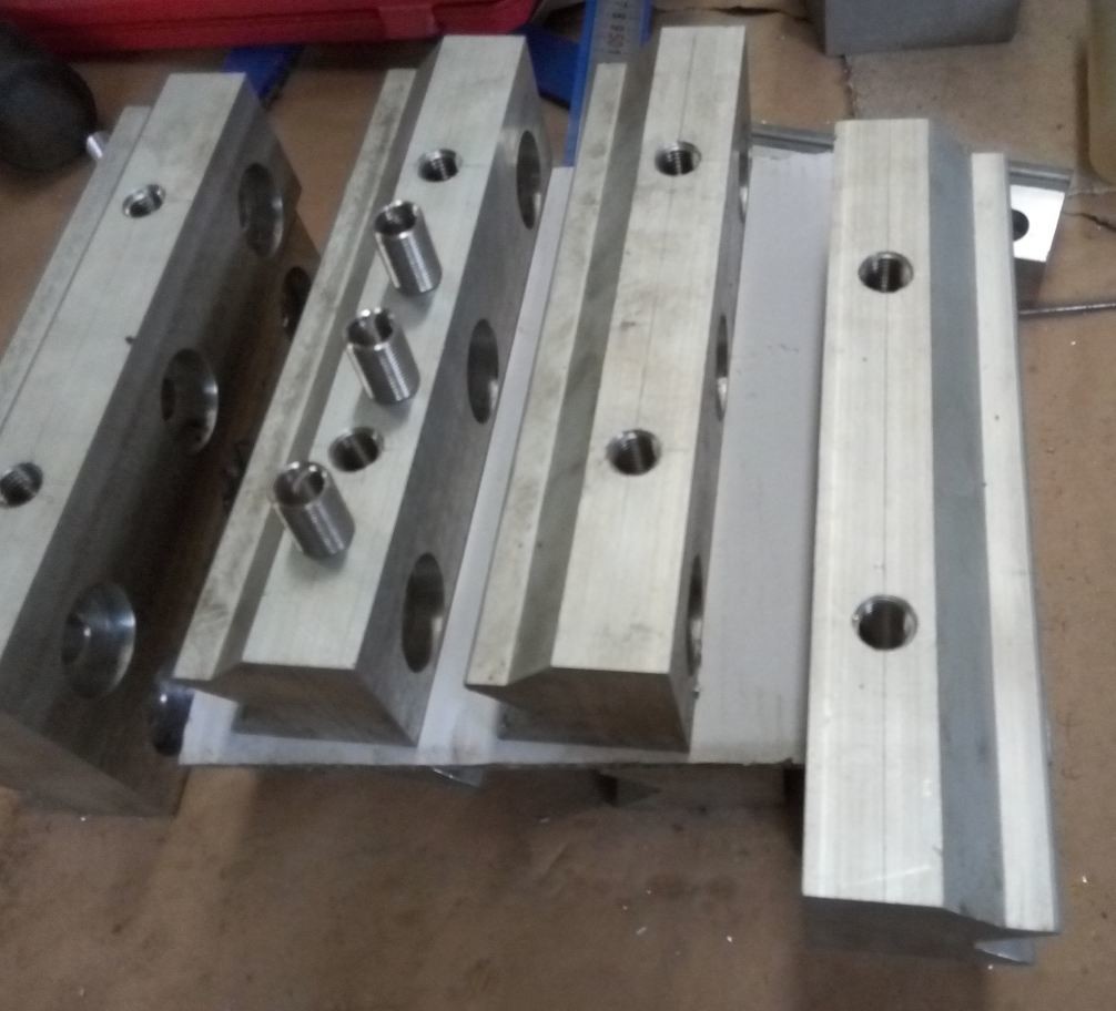 Jumbo Rock Drill Spare Parts 200MM Long 6063 T6 Aluminium Extruded Profiles Customized For Rock Drilling Rig