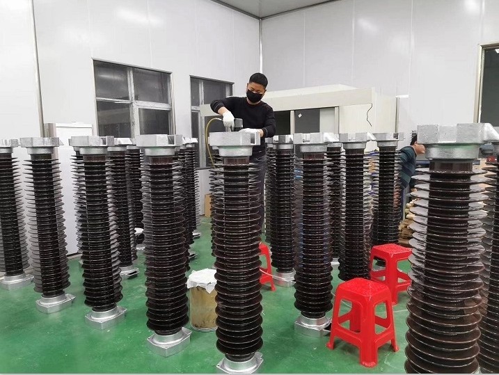 IEC60099 Standard Lightning Surge Arrester , 110kv Porcelain Lightning Arrester