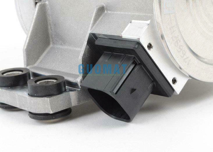 11518635090 Electric Water Pump / Car Engine Cooling Water Pump Replacement For BMW F30 F33 F32 435I