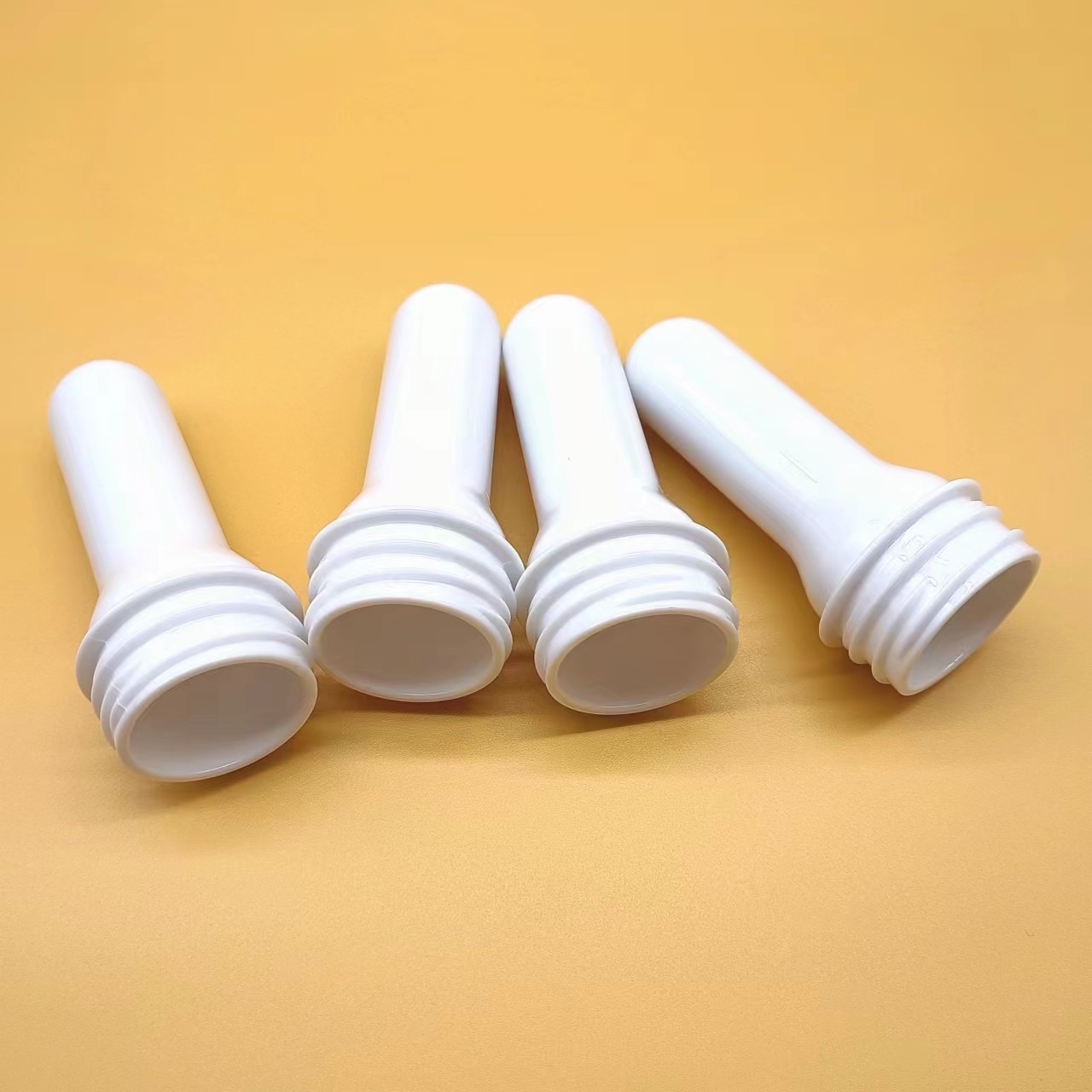 Capacity 1-2 L PET Preform Lid Available 18-68g Weight