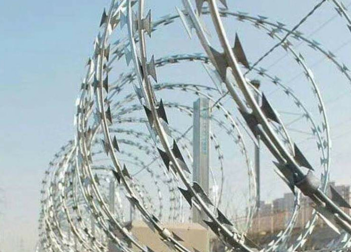 Q235 PVC Razor Barbed Concertina Wire Coil High Security