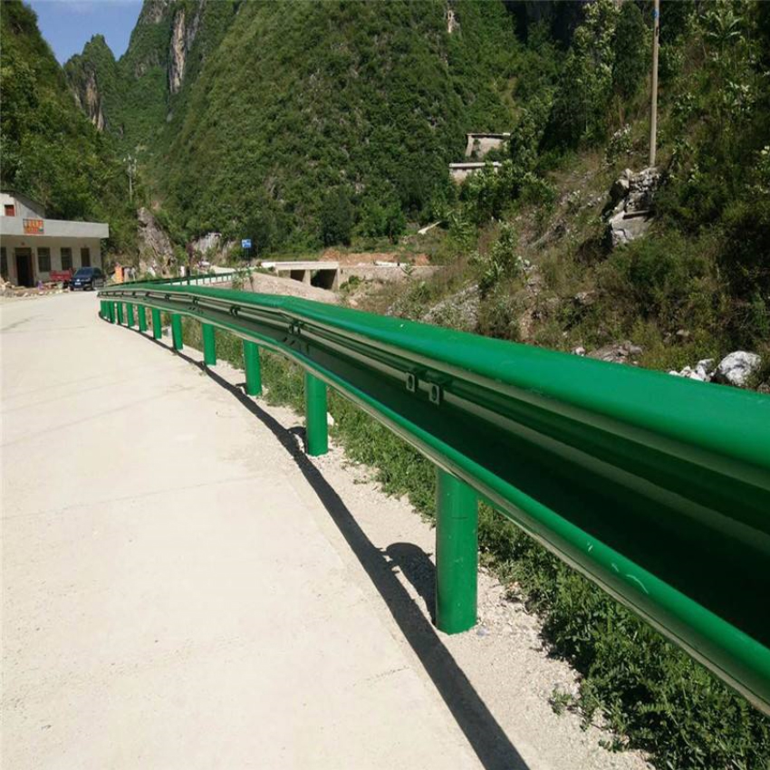 Highway Traffic Barrier Customized Hot Galvanized and Cold Rolled Technology Guardrail