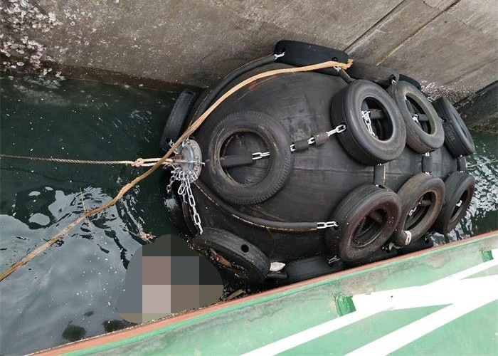 Yokohama Floating Ship Fender Pneumatic Boat Marine Rubber Fender