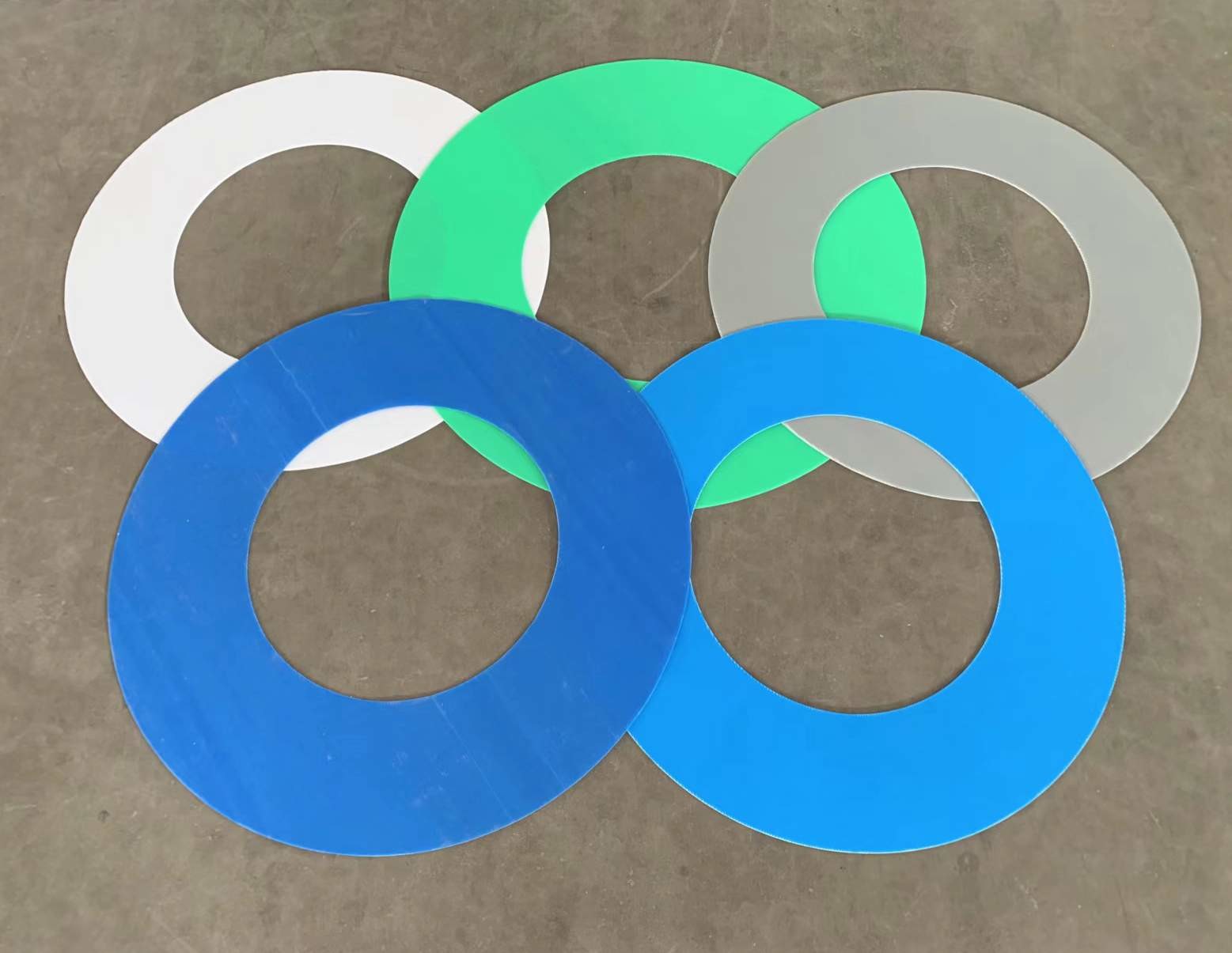 Blue Red Plastic Coated Corrugated Sheets 8mm Anti Static Round Corrugated Sheets