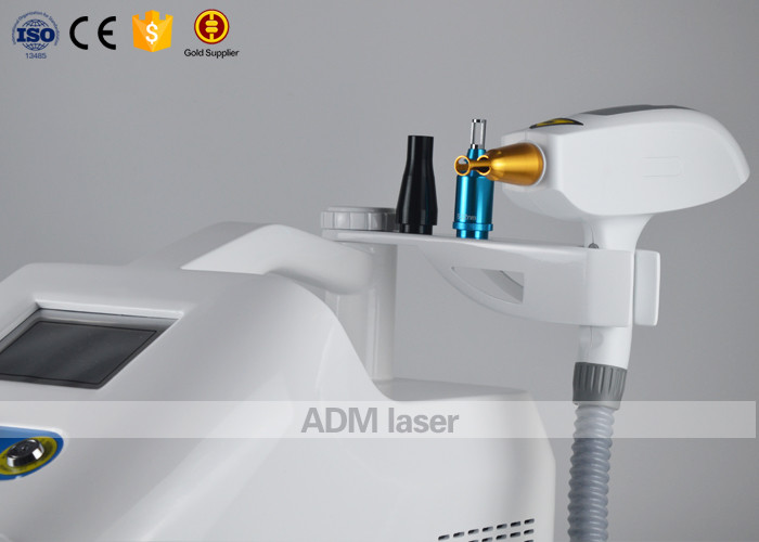 Tattoo Removal Q Switch ND YAG Laser Machine 1000mj - 1600mj Emmitter Output Energy