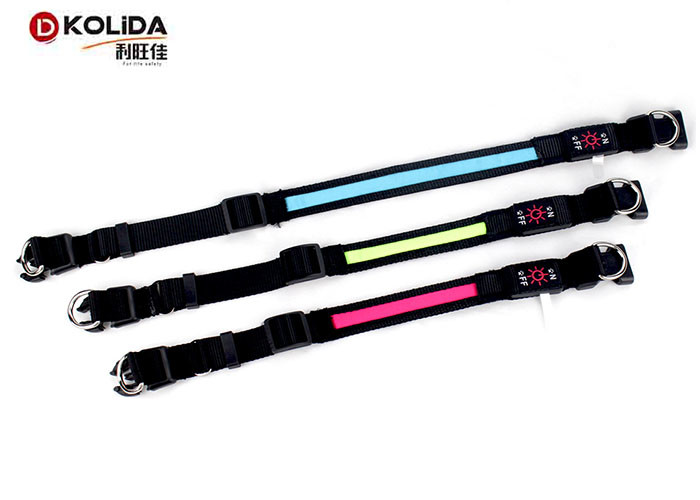 Adjustable LED Dog Collar , Doule D Ring Light Up Dog Collar With 3 Sizes
